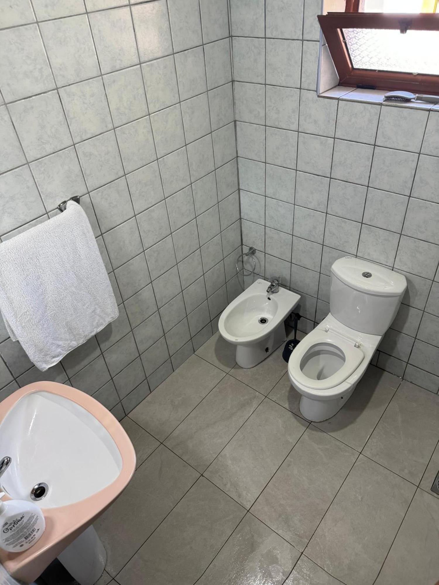 Bujtina Shkambi Hotel Theth Bagian luar foto